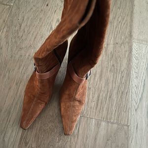 Suede boots